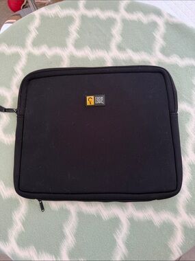 Case Logic Black Laptop or Tablet Sleeve - Protective Neoprene Case 13.5x11”